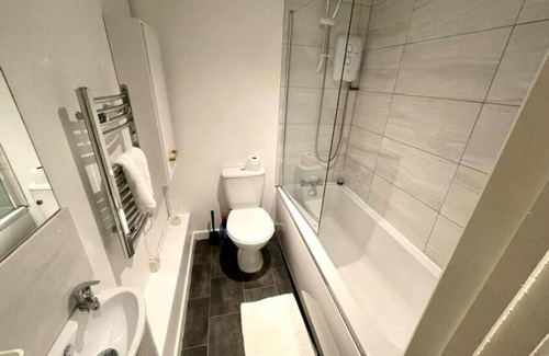 West Cliff Apartment | Central studio beach apartment
