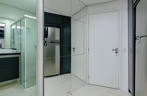 Reboucas Apartment | Central Studio in the 7Th Avenue Building, with air and parking space