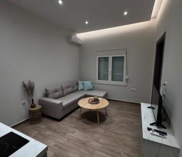 Lamia Apartment | Central Stylish Lux Apartments