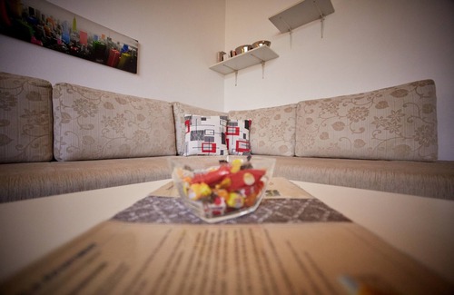 Tuzla House | Central Tuzla Apartment - free parking
