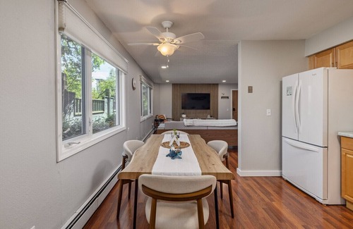 Downtown Anchorage Apartment | Central Urban Retreat Sleeps 4