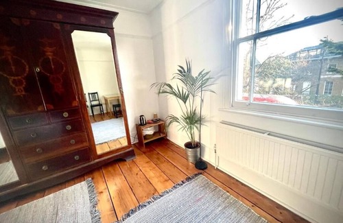 Cantelowes Hotel | Central Victorian House