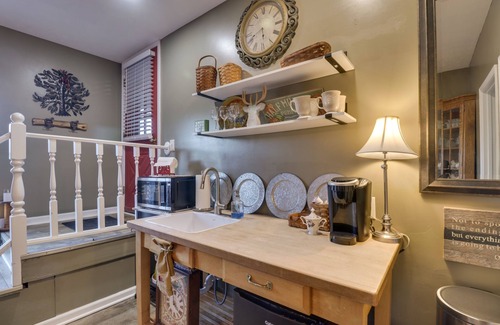 Afton Apartment | Central Virginia Cottage Near Breweries & Wineries