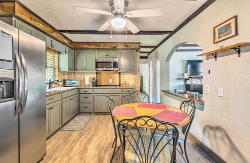 Yankeetown House | Central Yankeetown Hideaway: Walk to Water!
