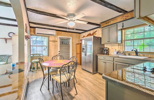Yankeetown House | Central Yankeetown Hideaway: Walk to Water!