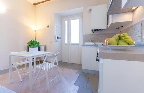 Roman Quarter Apartment | Centralissimo - Vista Alpi!