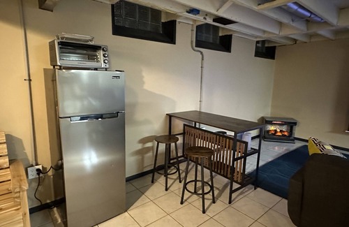 Madison Heights House | Centrally Located Cabin with Sauna and Hot Tub