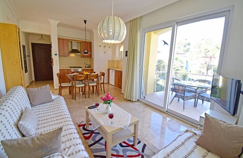 Hisaronu Apartment | Centrally located 3 bed 3 bath apartment with private roof terraces. FREE WIFI