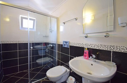 Hisaronu Apartment | Centrally located 3 bed 3 bath apartment with FREE WIFI