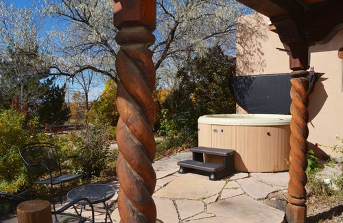 El Prado House | Centrally Located 3 BR/3 Bath Adobe Home in Taos Mesa NM