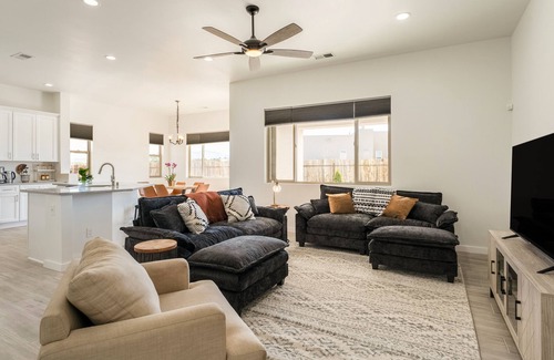 Santa Fe House | Centrally located, A/C, pet friendly, large yard, mountain views