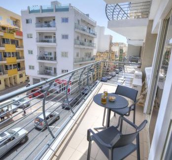 Gzira Apartment | Centrally located and tastefully furnished one bedroom apartment CKNI1-1