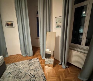Alsergrund Apartment | Centrally-Located authentic apartment