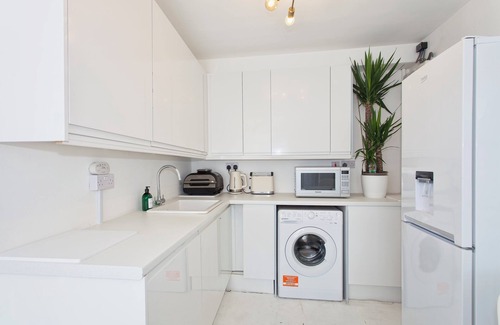 Belsize Park Apartment | Centrally Located Chalk Farm studio