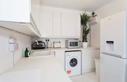 Belsize Park Apartment | Centrally Located Chalk Farm studio