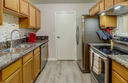 South Mountain Condo | Centrally Located Condo w/Heated Pool | Spa| Gym