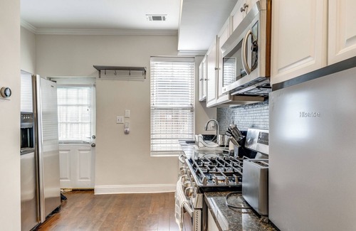 Trinidad House | Centrally Located DC Row House Near Restaurants!