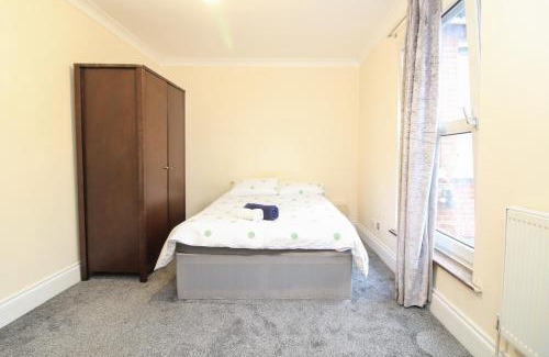 Shirley House | Centrally located double room