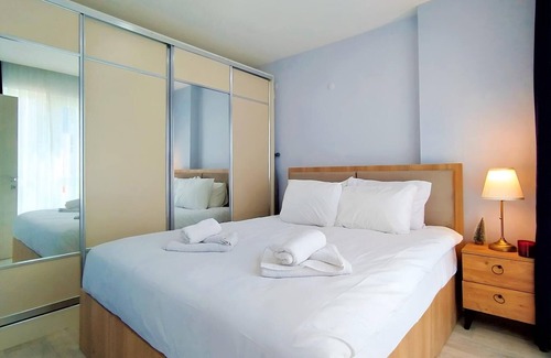 Kepez Apartment | Centrally Located Flat with Pool in Antalya