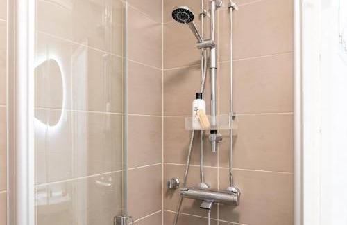 Toolo Apartment | Centrally Located for Up to 4