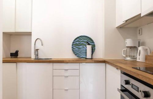 Toolo Apartment | Centrally Located for Up to 4