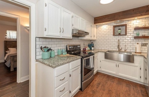 North San Antonio - SAT House | Centrally Located Home with Pool Near downtown by the Riverwalk, Alamo and Zoo