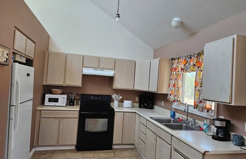 Espanola House | Centrally-located home in beautiful, quiet, La Mesilla!