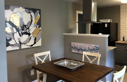Huntsville House | Centrally located Huntsville home away from home