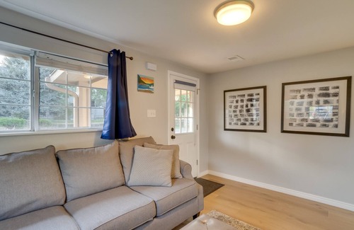 Edgewater House | Centrally Located Lakewood Home: 4 Mi to Denver!