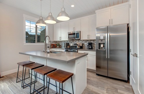 Park City House | Centrally Located Luxury Townhome, Easy Access to Year-Round Recreation!