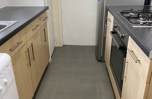 Canary Wharf Apartment | Centrally Located Near Canary Wharf. Perfect for Different Types of Vacation