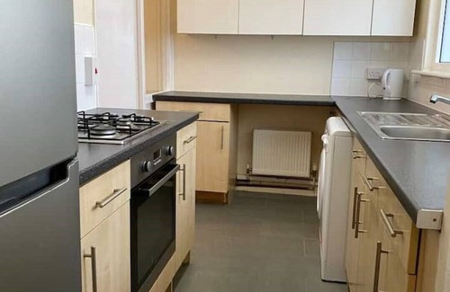 Canary Wharf Apartment | Centrally Located Near Canary Wharf. Perfect for Different Types of Vacation
