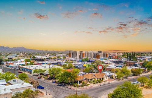 Iron Horse House | Centrally located near The U of A go Wildcats