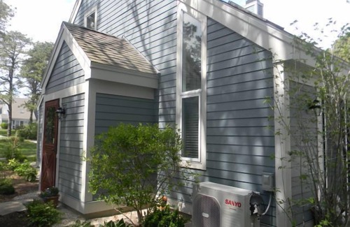 Brewster House | Centrally Located Private Corner Unit