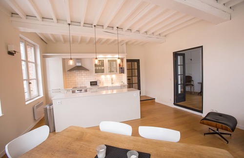 Honfleur Apartment | Centrally located, refurbished modern flat with views over the historic port