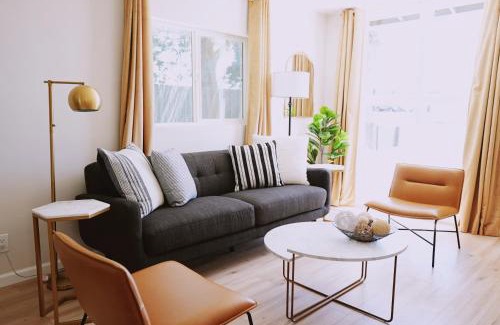 Northeast Heights House | Centrally Located! Remodeled! Huge Backyard! The White House