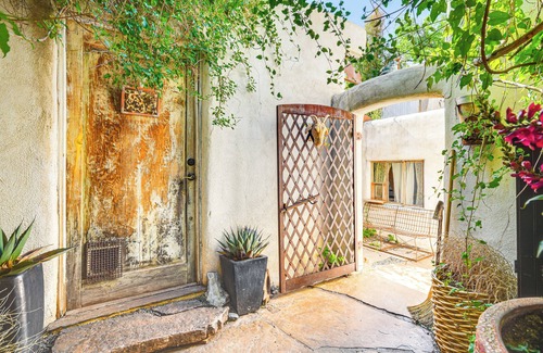 Northeast Santa Fe Apartment | Centrally Located Santa Fe Studio Near Town!