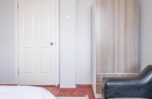 Bakırkoy Apartment | Centrally Located Spacious Modern Flat in Bakirkoy