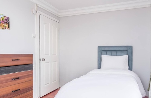 Bakırkoy Apartment | Centrally Located Spacious Modern Flat in Bakirkoy