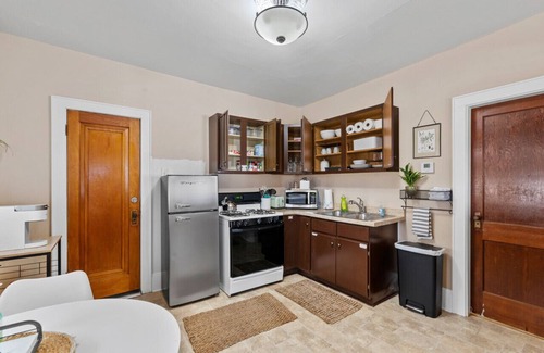 Bay View House | Centrally Located Studio Unit on KK AVE