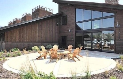 North Park City Condo | Centrally Located Studio Condo, minutes from Main St and Skiing!