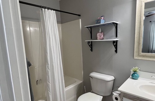 Piney Green House | Centrally Located Townhome in Jacksonville, NC Near Camp Lejeune