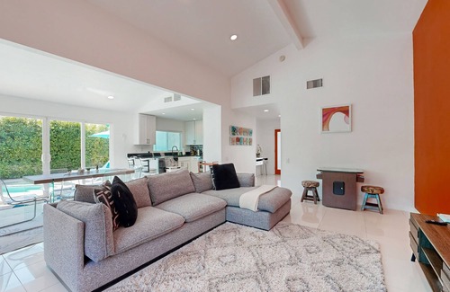 Palm Springs House | Centrally located home with private pool & hot tub, alfresco dining & firepit