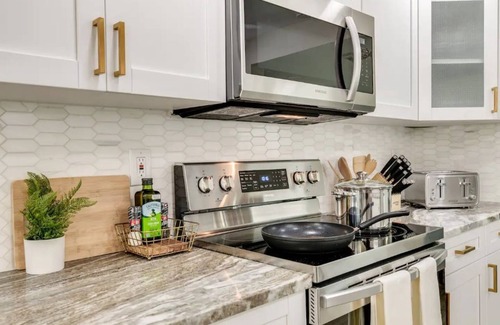 St. Petersburg - Clearwater House | Centrally located to dwtn ST. Pete & beach, 3/2 🏡