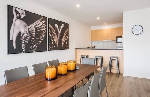 Richmond Apartment | Centrally Located - walk/tram/train/bus Melbourne