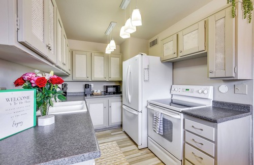 Yuma Apartment | Centrally Located Yuma Retreat w/Fenced Patio