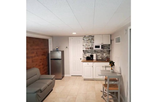 Egypt Lake-Leto House | Centrally/Private apartment in Tampa Clean/Quiet