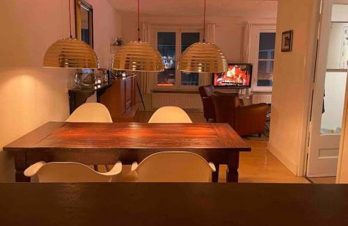 Municipality of Hilversum Apartment | Centre Hilversum, 20 minutes train to Amsterdam