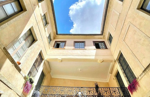 Nimes City Centre Apartment | CENTRE HIST, Studio Prestigieux Hotel Particulier Villard