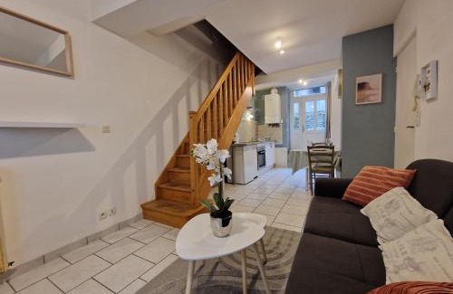 Laval Apartment | Centre Historique LAVAL